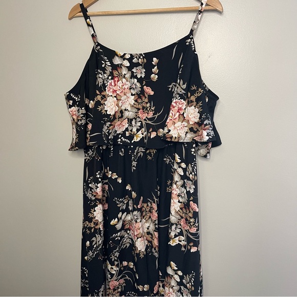 Black floral cold shoulder dress - Picture 3 of 12